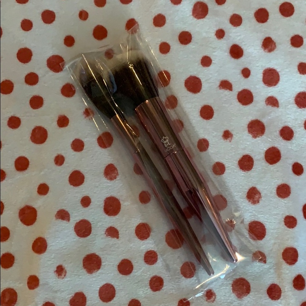 Moda Brushes - Picture 2 of 2